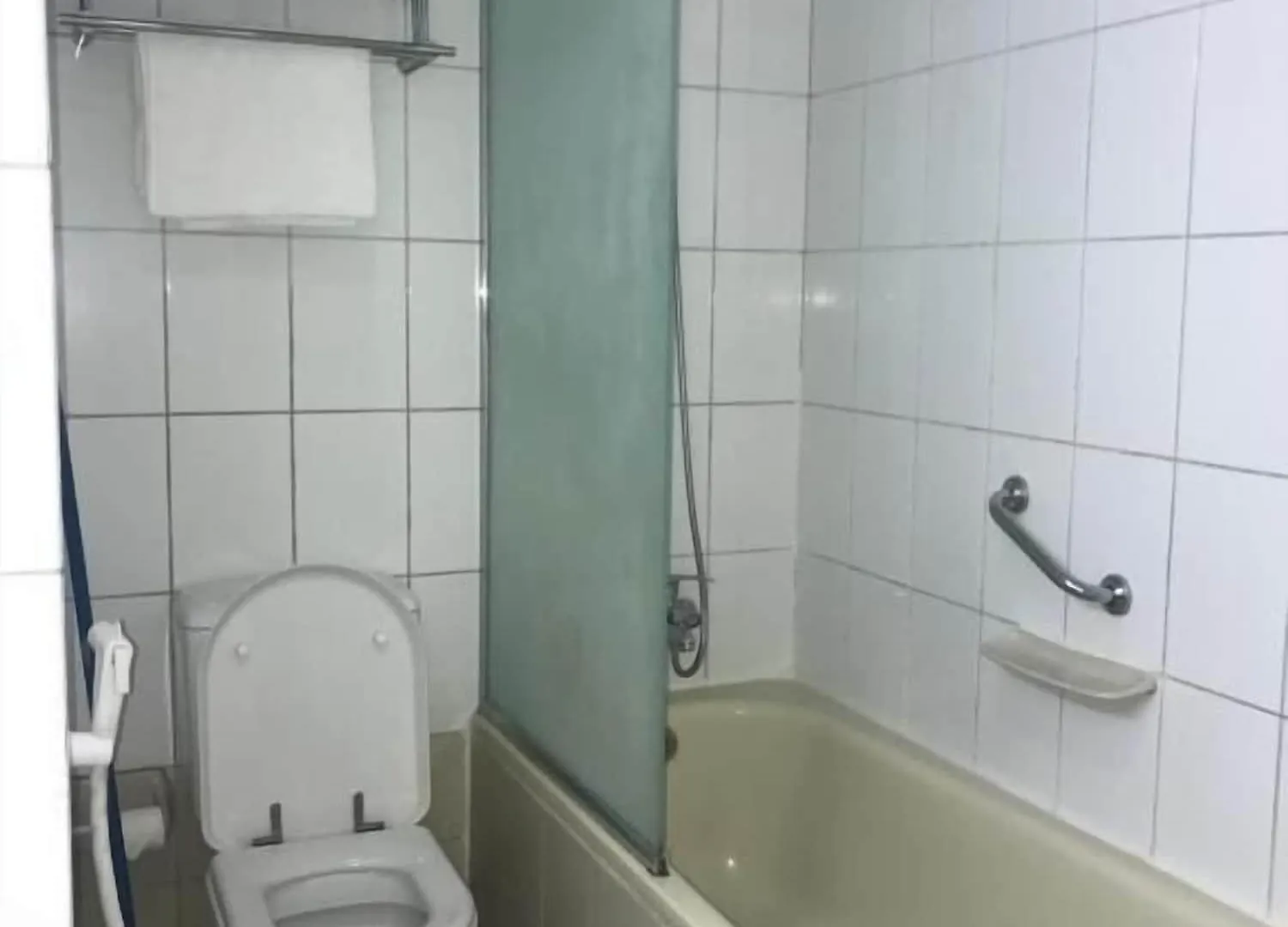**  Sky Hotel Apartments Dubai United Arab Emirates